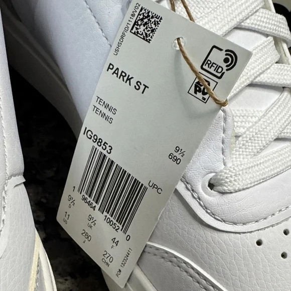 Adidas White and Light Blue Sneakers NWT 11 - Picture 6 of 14